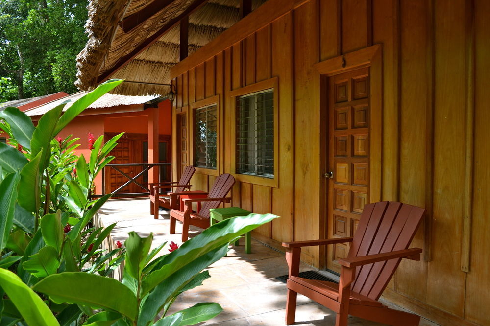 Hotel Jungle Lodge Tikal Kültér fotó